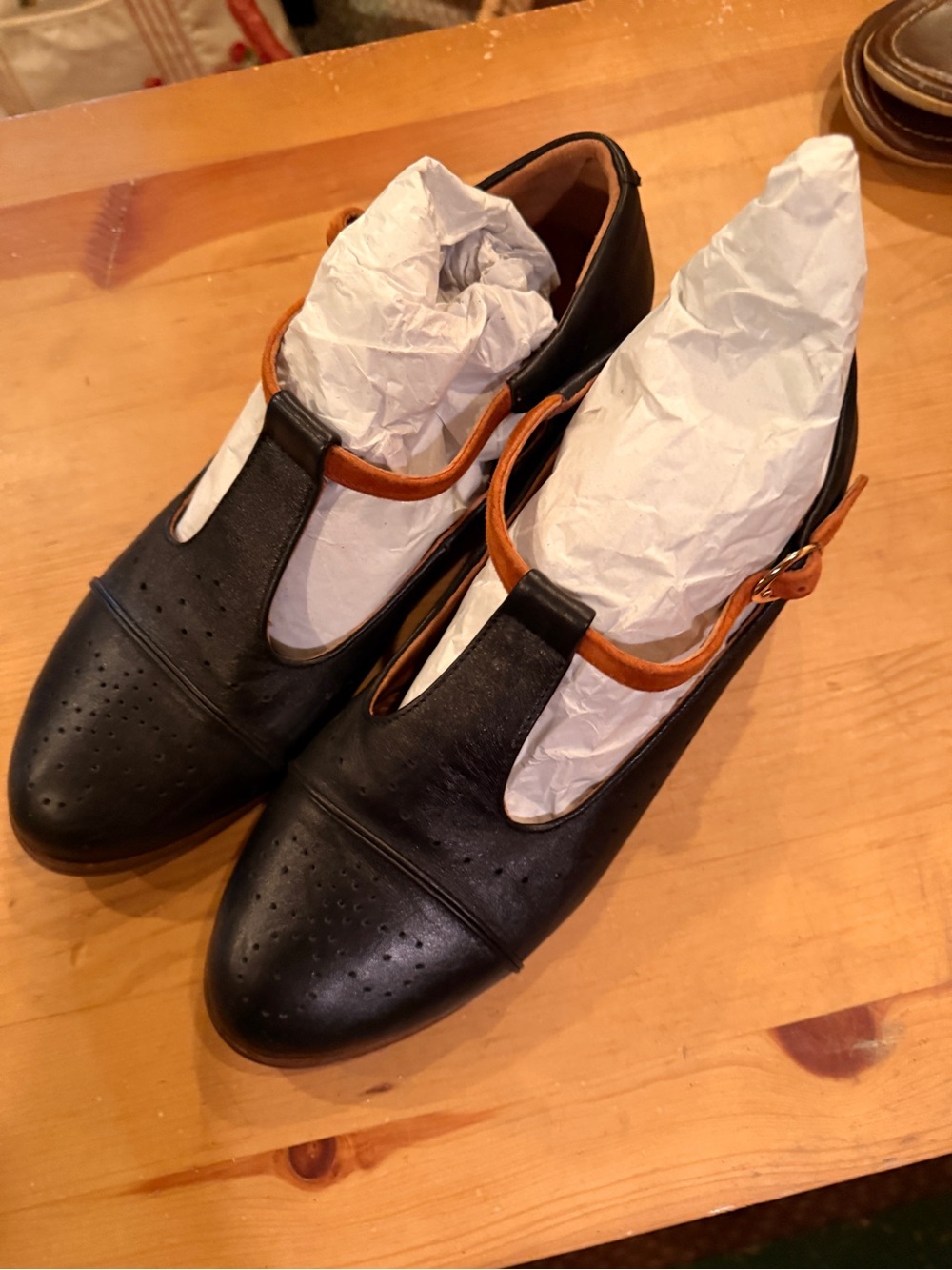Women’s Black Leather Mary Jane Shoe with Tan Strap